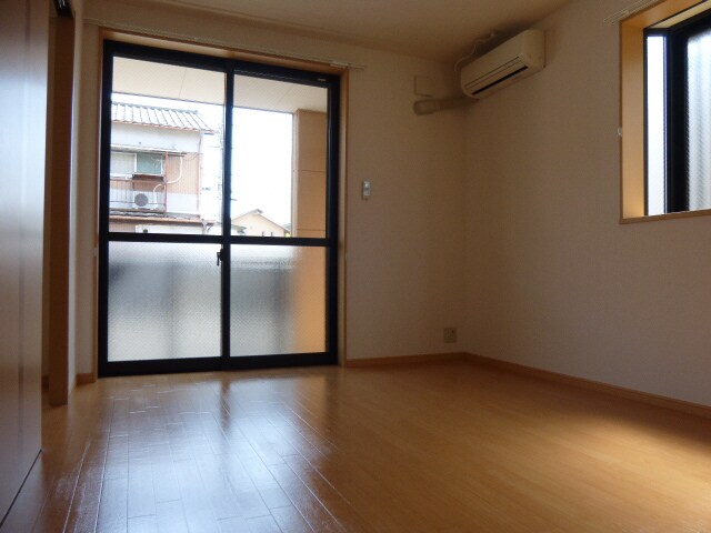 ストークコーポ大津茂の物件内観写真