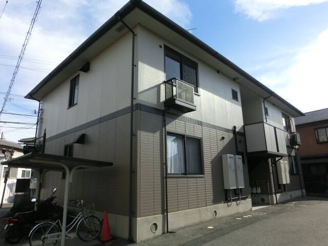 カーサフィオーレA棟の物件外観写真