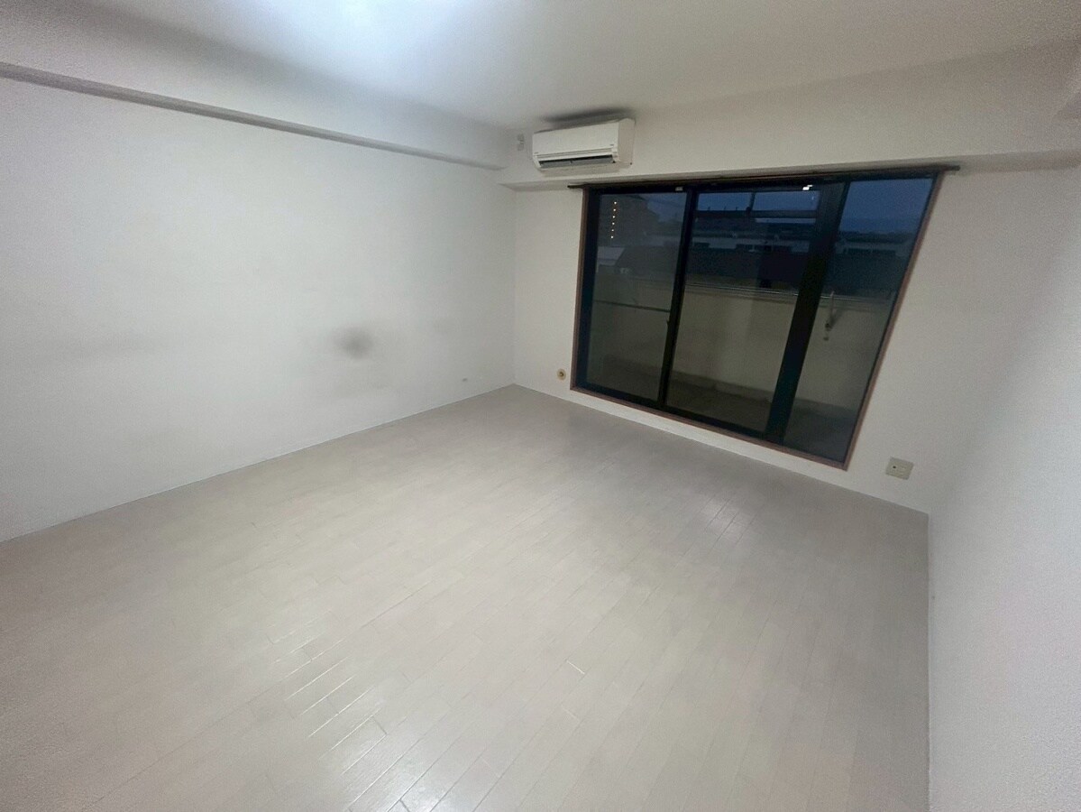 ヴィラ・ソレイユの物件内観写真