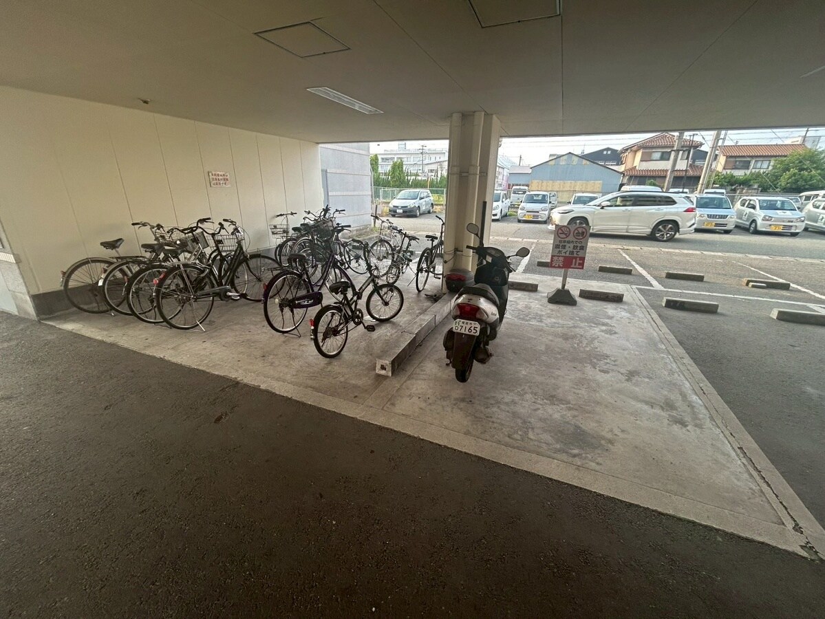 ヴィラ・ソレイユの物件内観写真