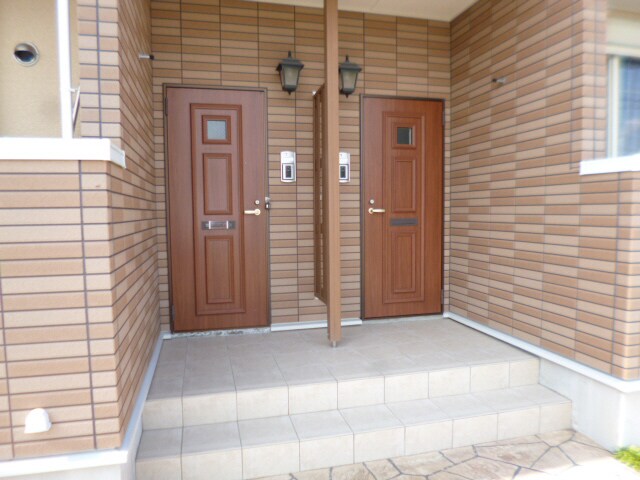 ネオロイヤルBの物件外観写真