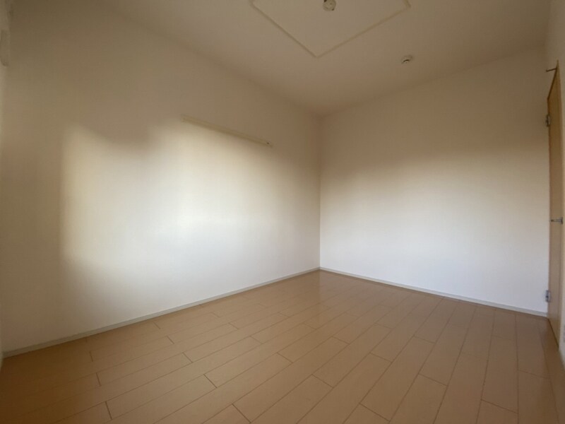 ホワイトローズの物件内観写真