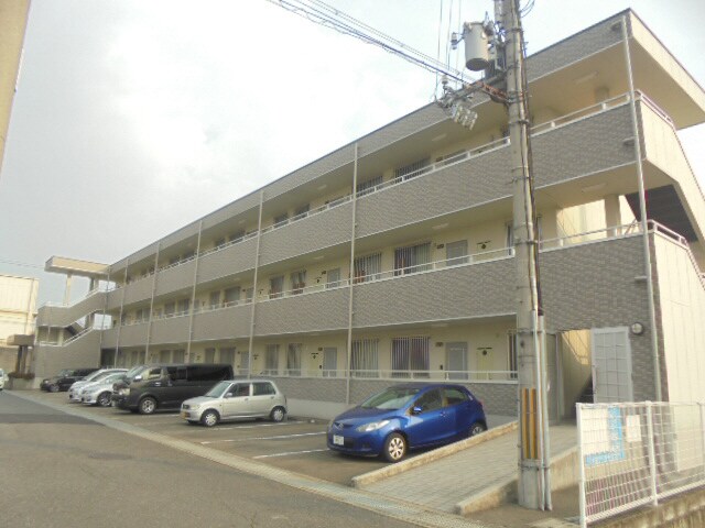 ロック雅の物件外観写真