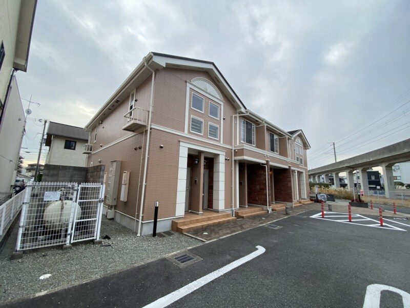 フローリアン・Fの物件外観写真