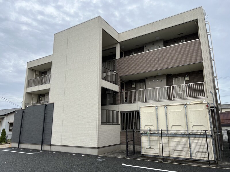 エレガンスリングの物件外観写真