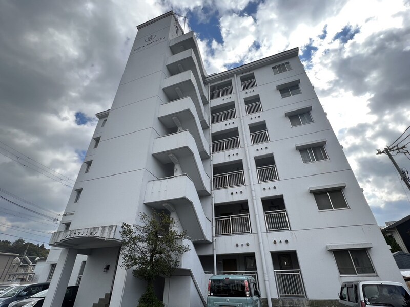 ダイヤマンションの物件外観写真