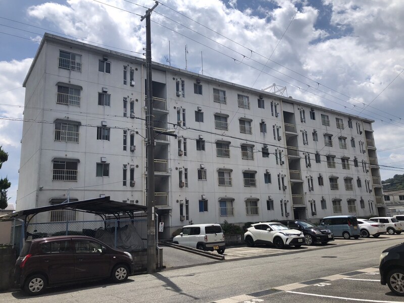 西夢前台ハイツの物件外観写真