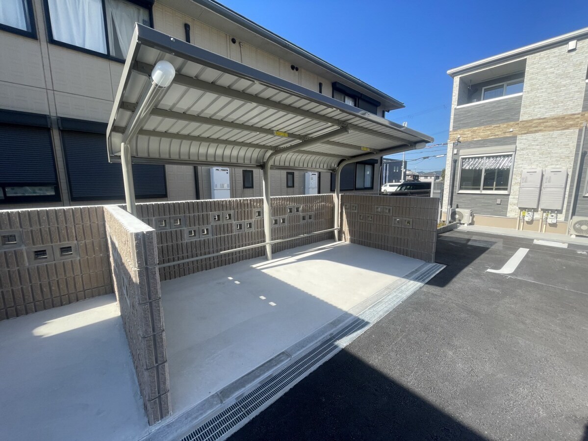 フロレゾンⅠの物件内観写真