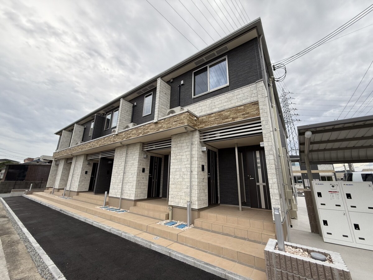 フロレゾンⅠの物件外観写真