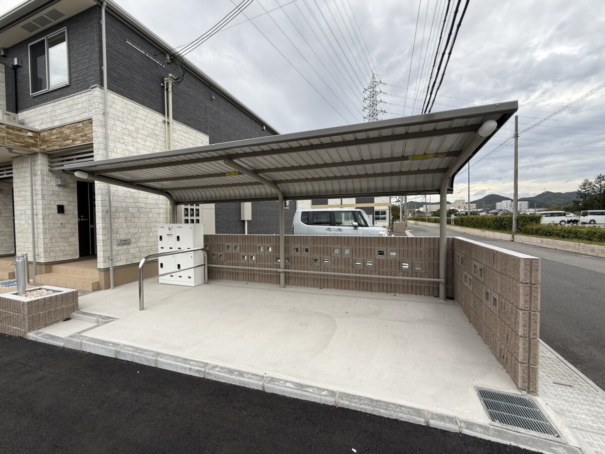 フロレゾンⅠの物件内観写真