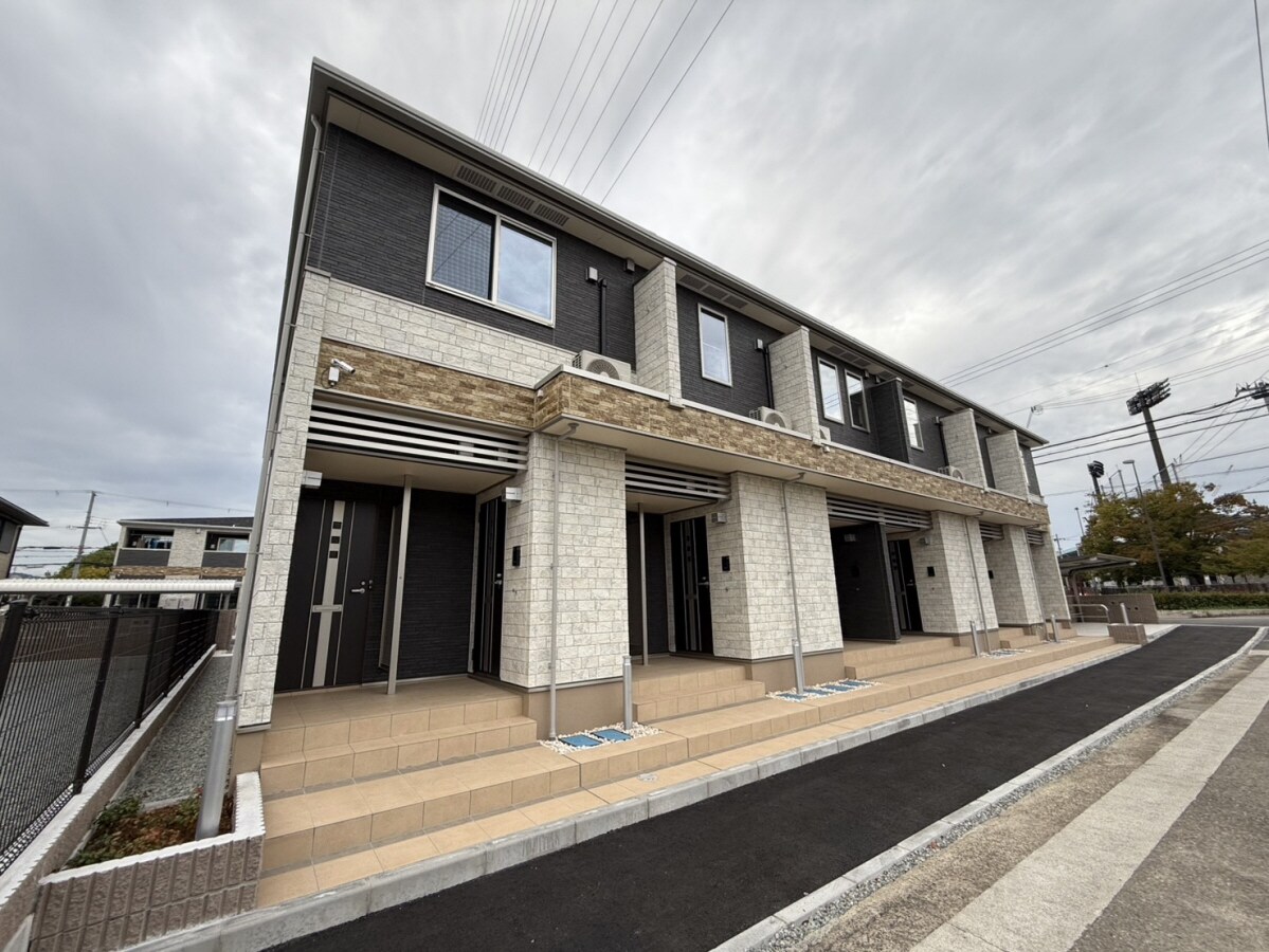 フロレゾンⅠの物件外観写真