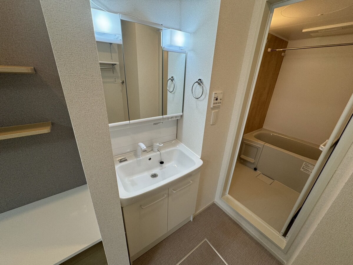 フロレゾンⅠの物件内観写真