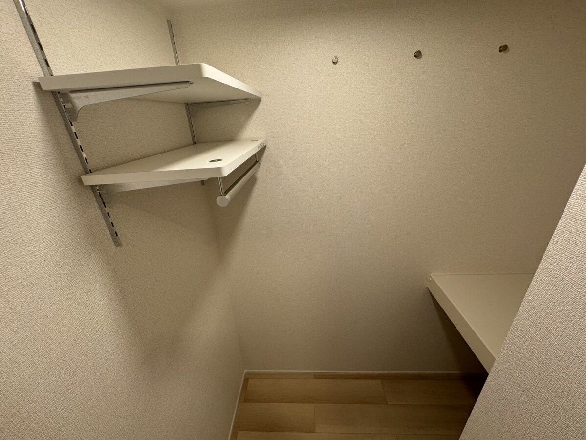 フロレゾンⅠの物件内観写真