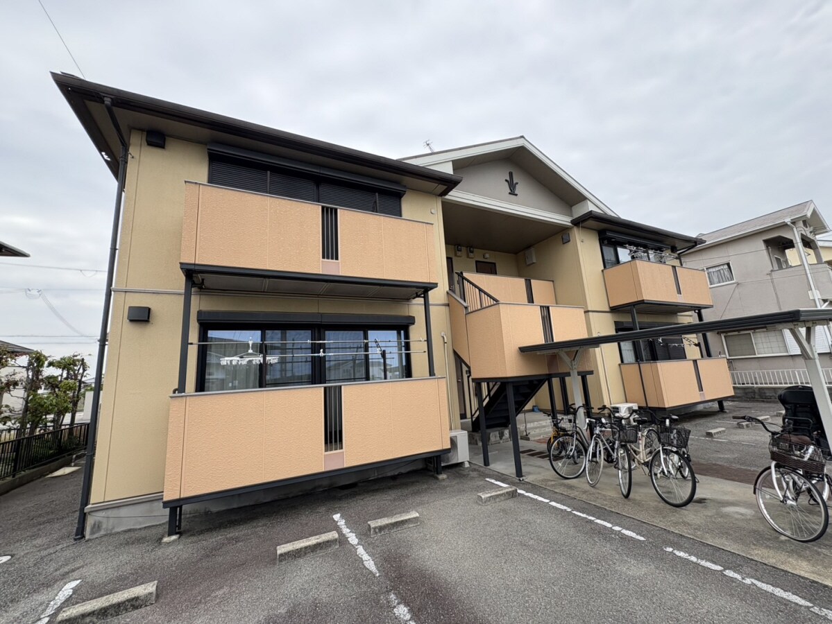 クラスティーナの物件外観写真