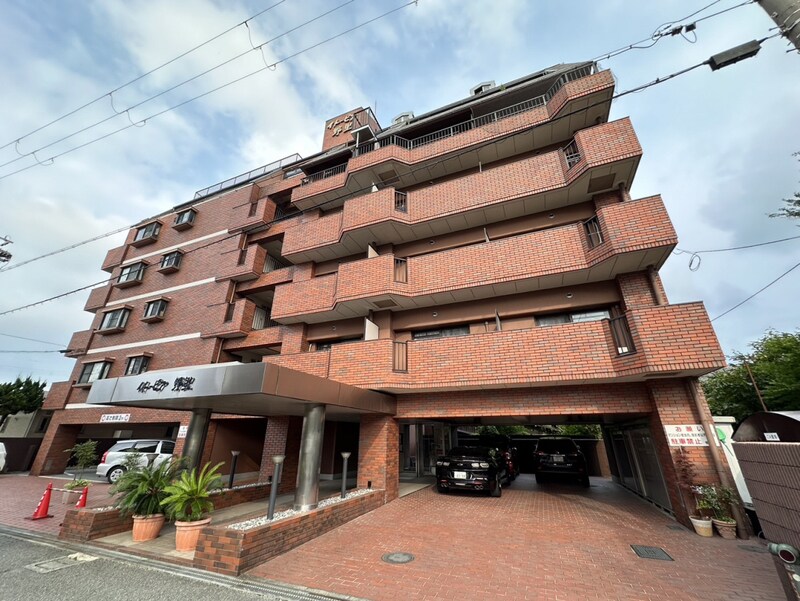 イトーピア野里の物件外観写真