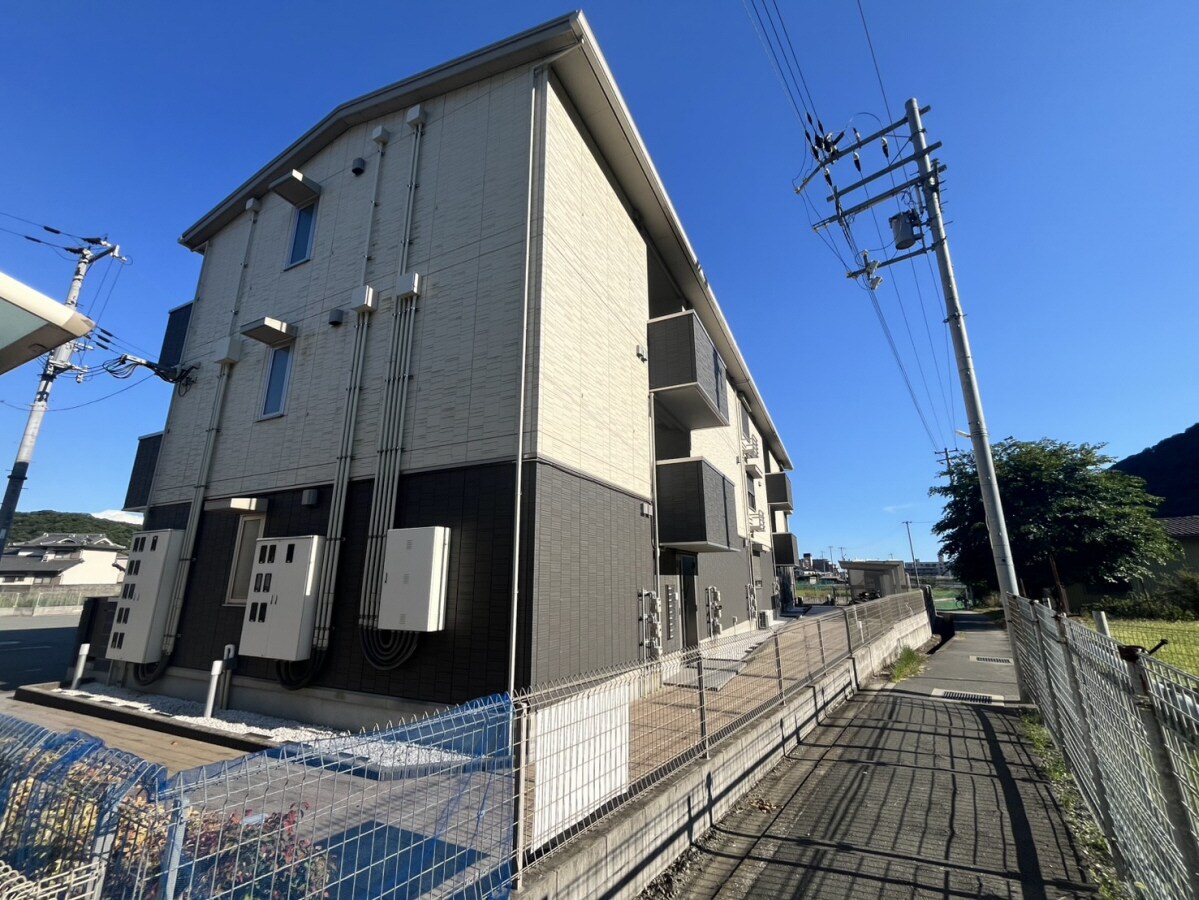 k・プラウドの物件外観写真