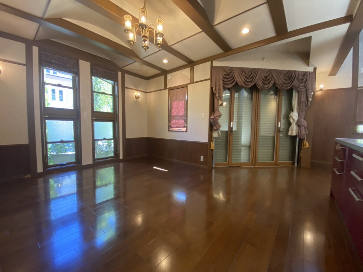 香寺町須加院貸家の物件内観写真