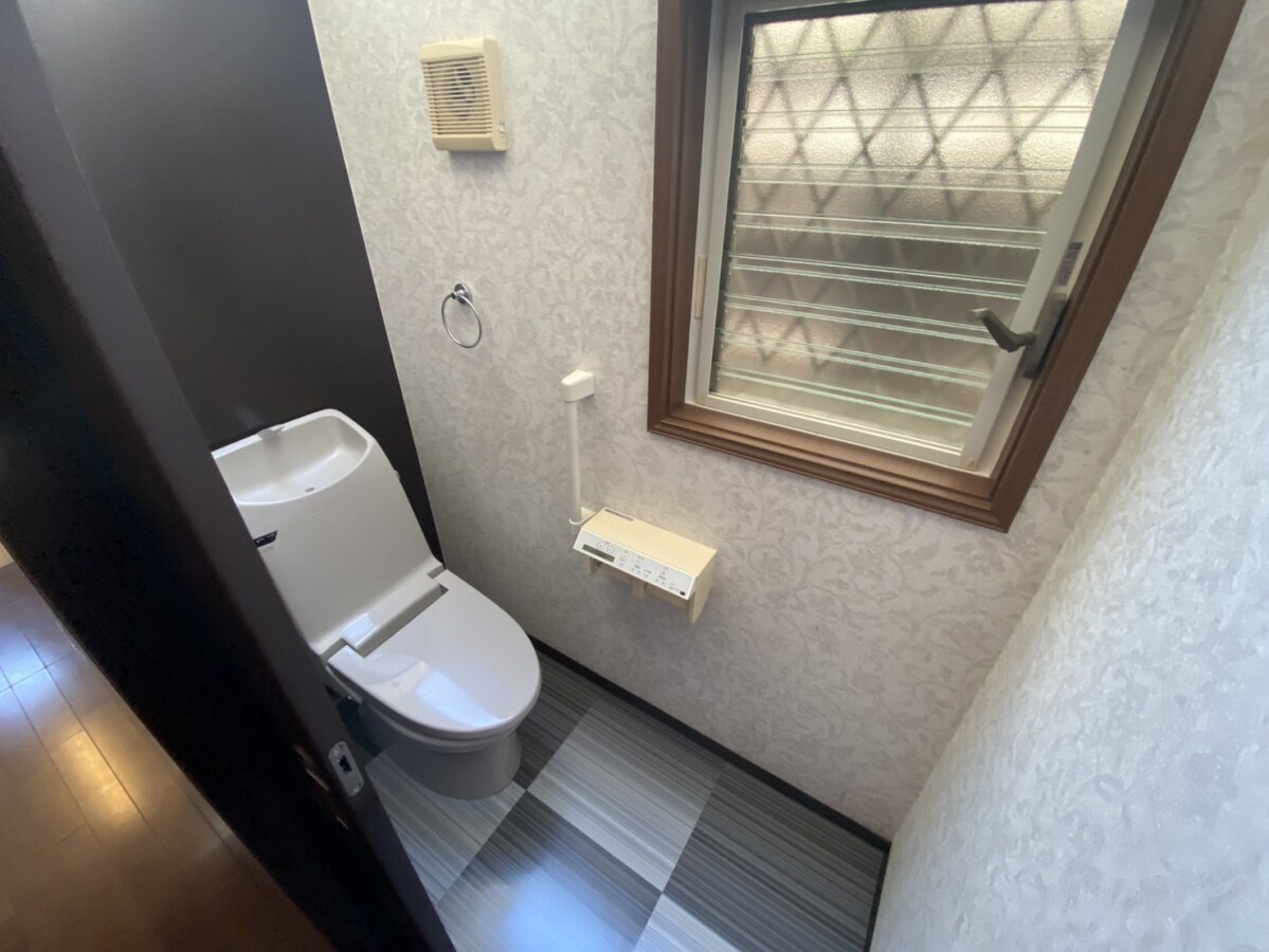 香寺町須加院貸家の物件内観写真