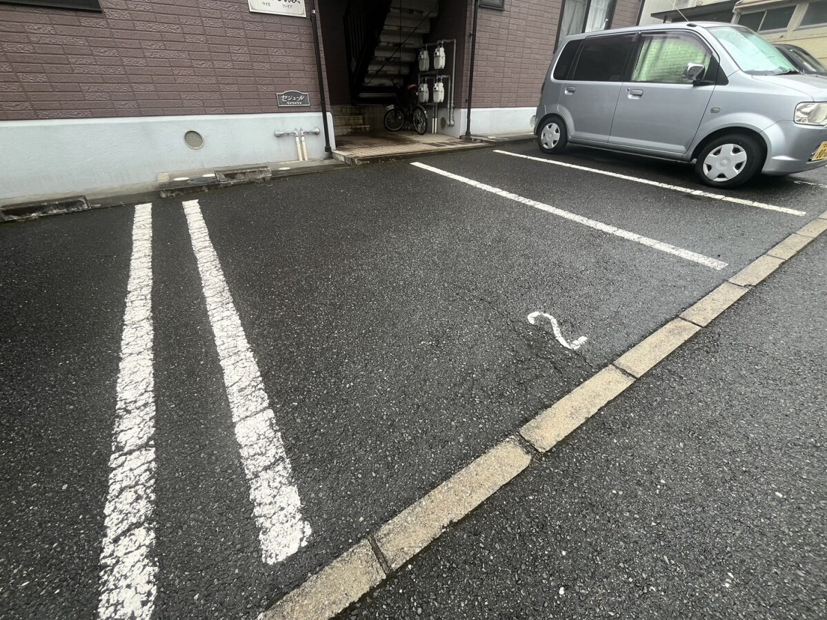 ウィズファイブの物件外観写真