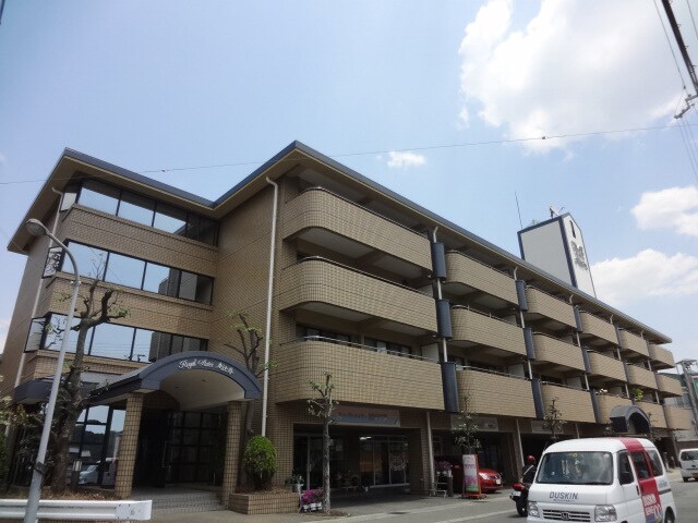 ロイヤルステイツ東辻井の物件外観写真