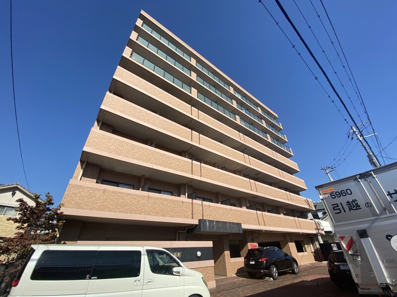 キャッスルコート西新町の物件外観写真