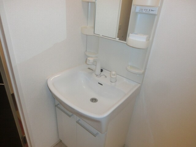 ウィステリアコートの物件内観写真