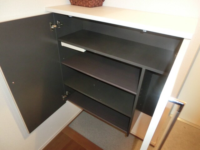 ウィステリアコートの物件内観写真