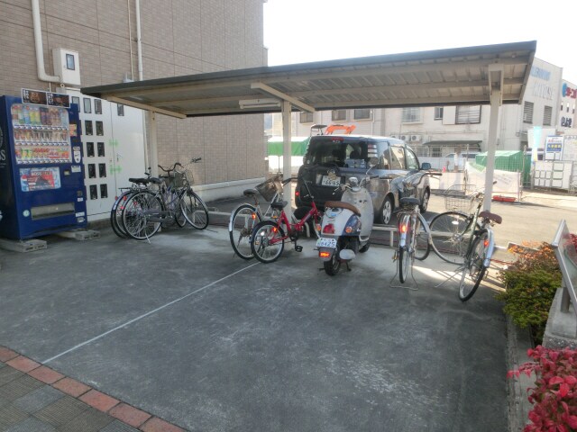 ウィステリアコートの物件内観写真