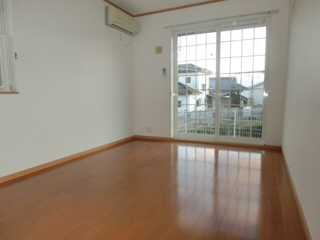 ヴィラ・ポポラーレⅠの物件内観写真