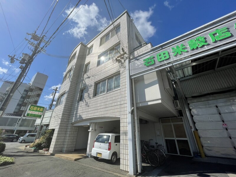 石田ビルの物件外観写真