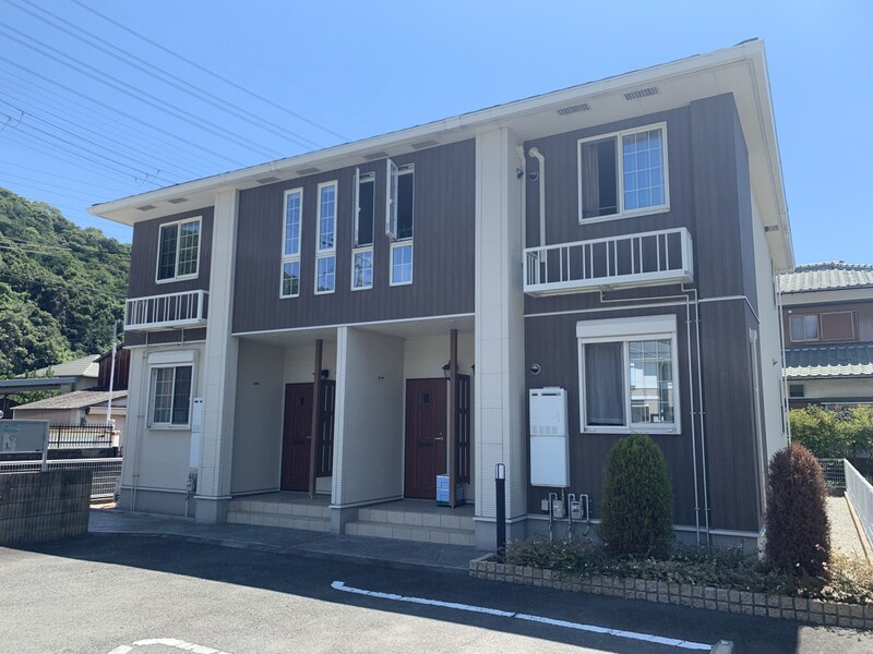 アルマーセンの物件外観写真