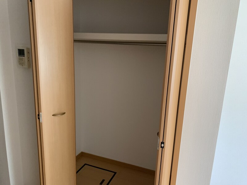 ワイズ コンブリオの物件内観写真