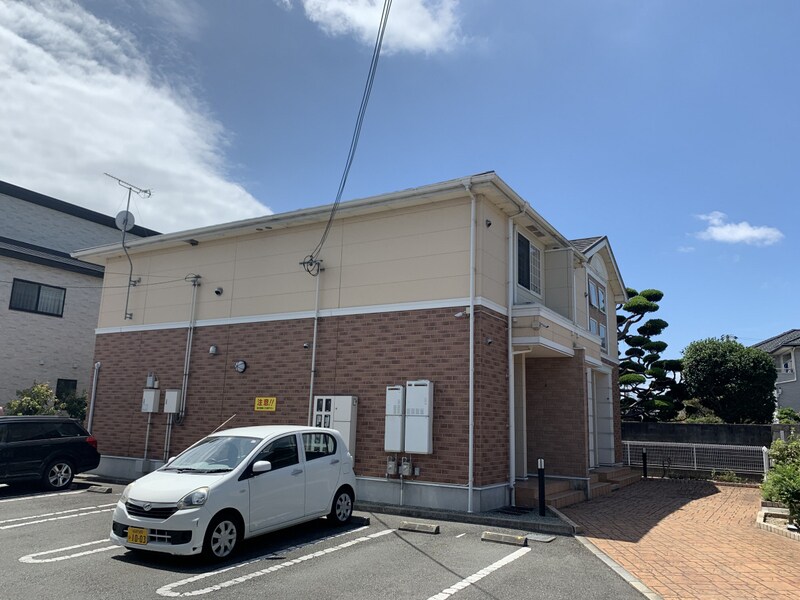 ワイズ コンブリオの物件外観写真