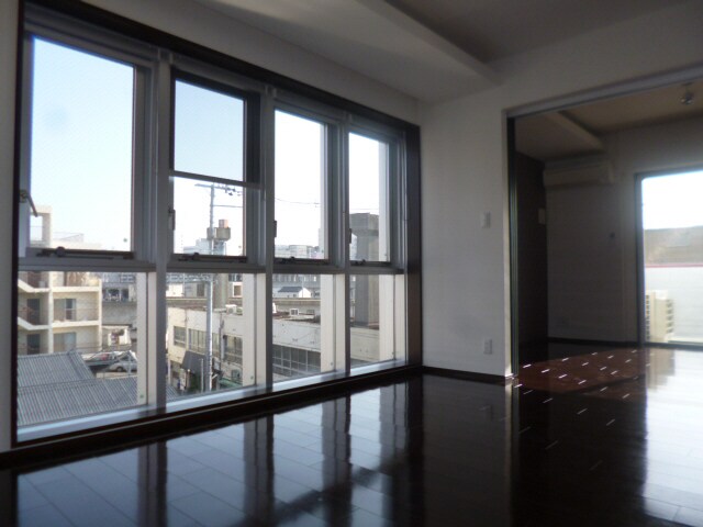 STELLA久保町の物件内観写真