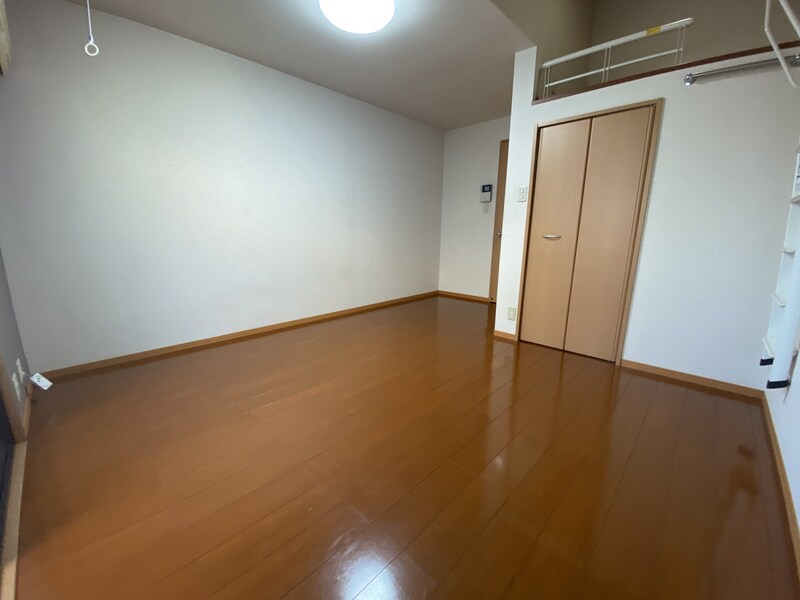 クレセントコートの物件内観写真