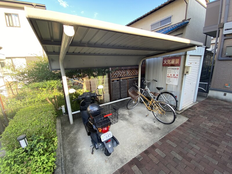 クレセントコートの物件内観写真