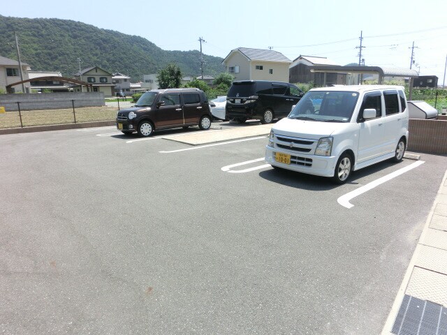 ラミヤカーサの物件外観写真