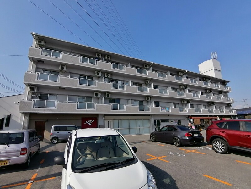 ガーデン西庄の里の物件外観写真