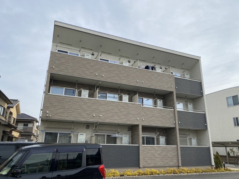 フィールド ミドル・ライペンⅡの物件外観写真