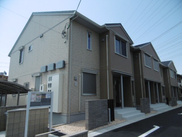 プレミアの物件外観写真