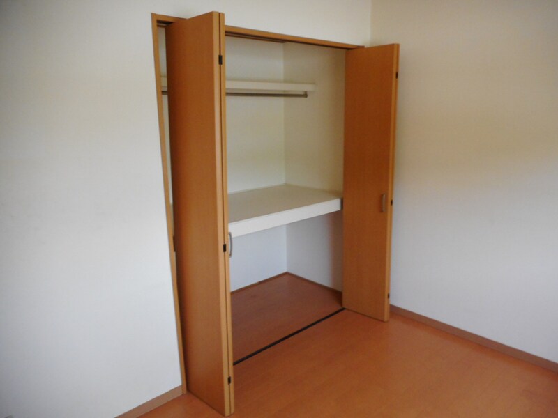 スカイピア B棟の物件内観写真