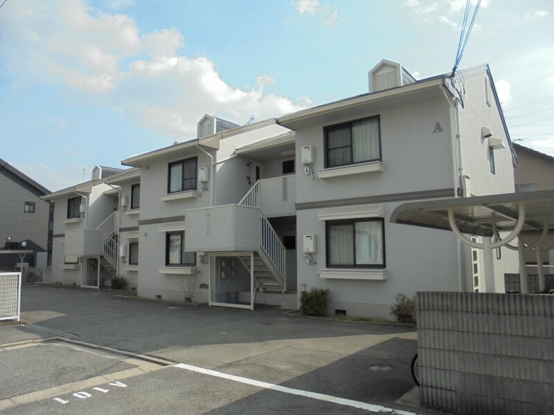 メゾン堀川 A棟の物件外観写真