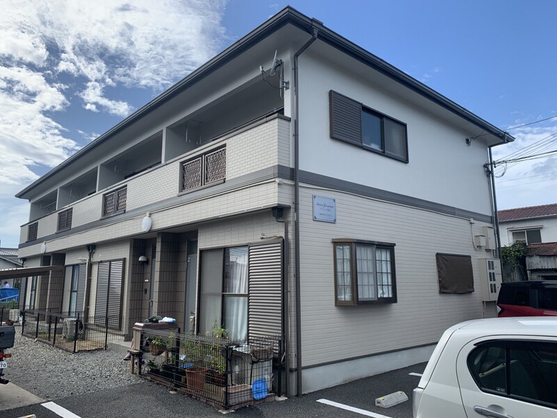 アベニュー安室の物件外観写真