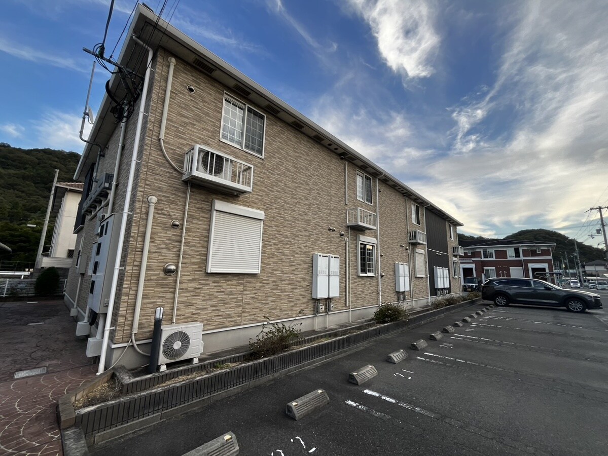 ノイ・フリーデBの物件外観写真