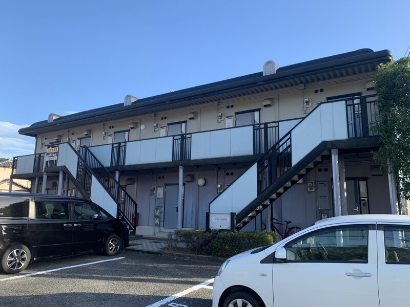 リヴェール北代の物件外観写真