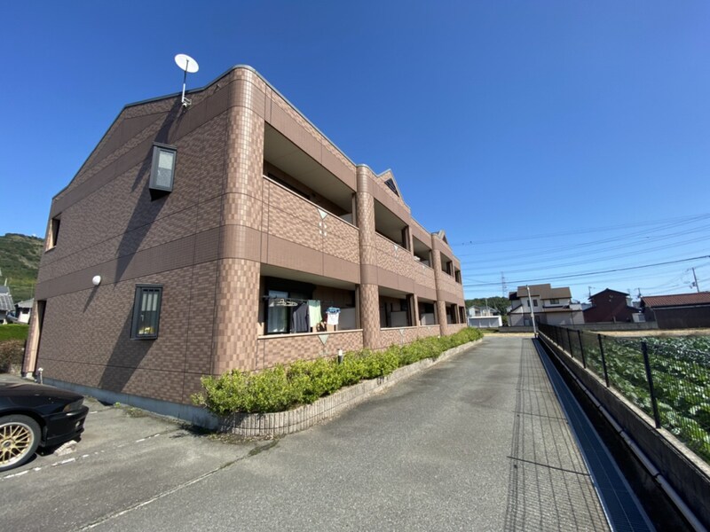 ルーエン・ハイムの物件外観写真