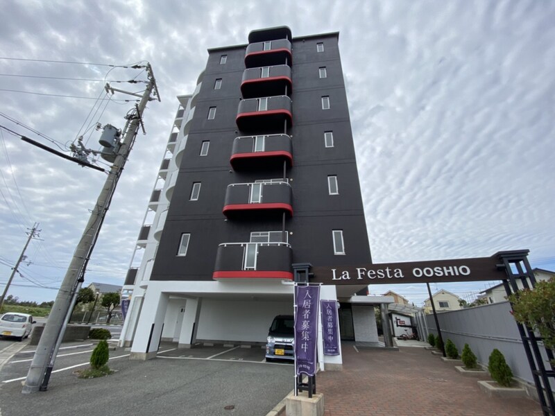 ラフェスタ大塩の物件外観写真