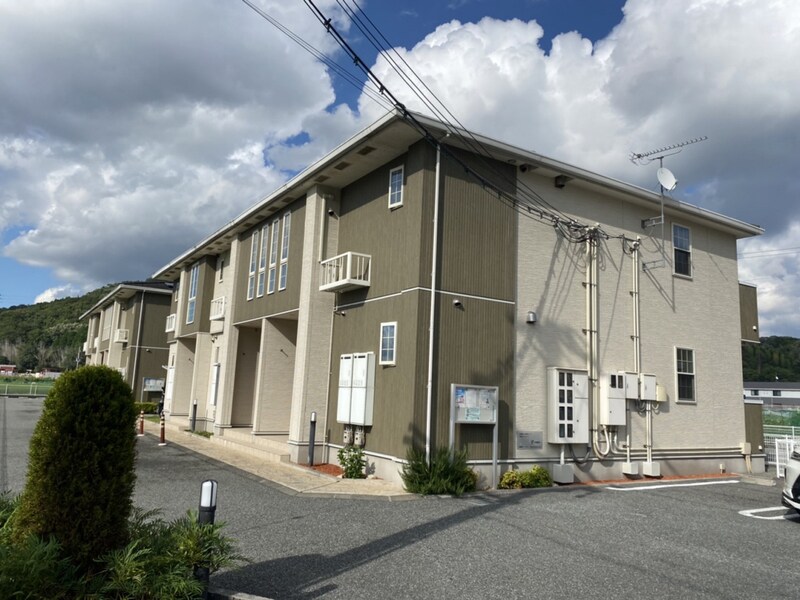 アイリスガーデンBの物件外観写真