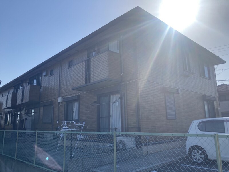 クローバーシャトレの物件外観写真