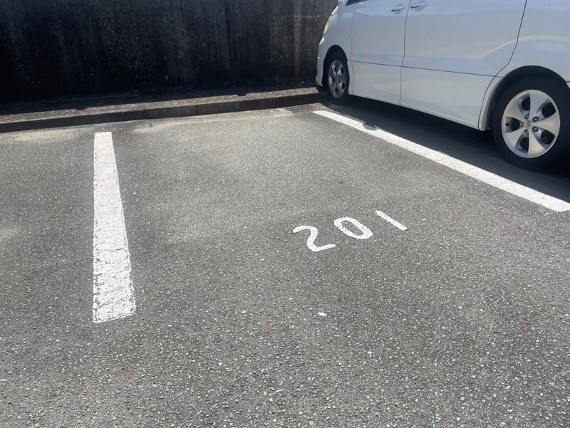 クレストヨコセキの物件外観写真